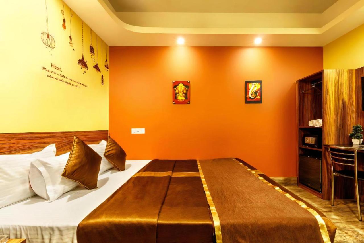 The Silverline Hotel Kolkata Exterior photo